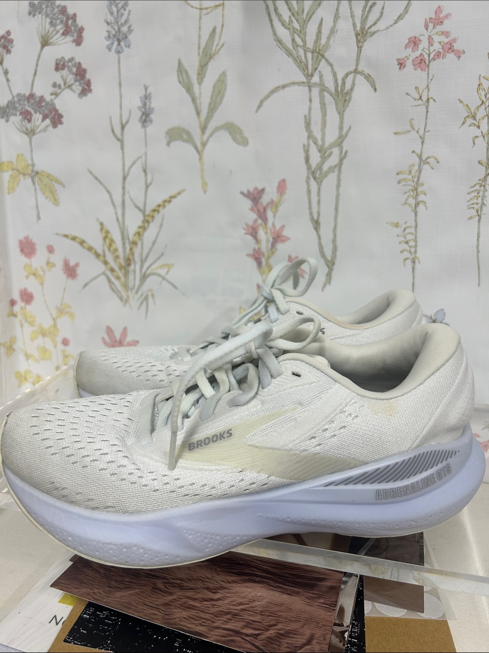 Brooks Women's Cream/White Slipstream Running Shoes